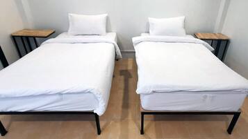 Desk, soundproofing, free WiFi