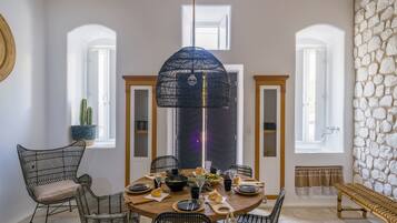 Exclusive Villa | In-room dining