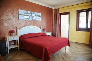 雙人房, 露台 | 迷你吧、書桌、遮光窗簾/窗簾、嬰兒床 (收費)