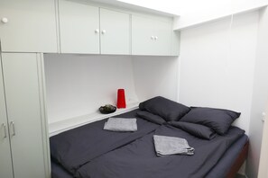 Exclusive Apartment | 7 bedrooms, free WiFi, bed sheets - Boathotel Rotterdam Wilhelmina (Rotterdam)