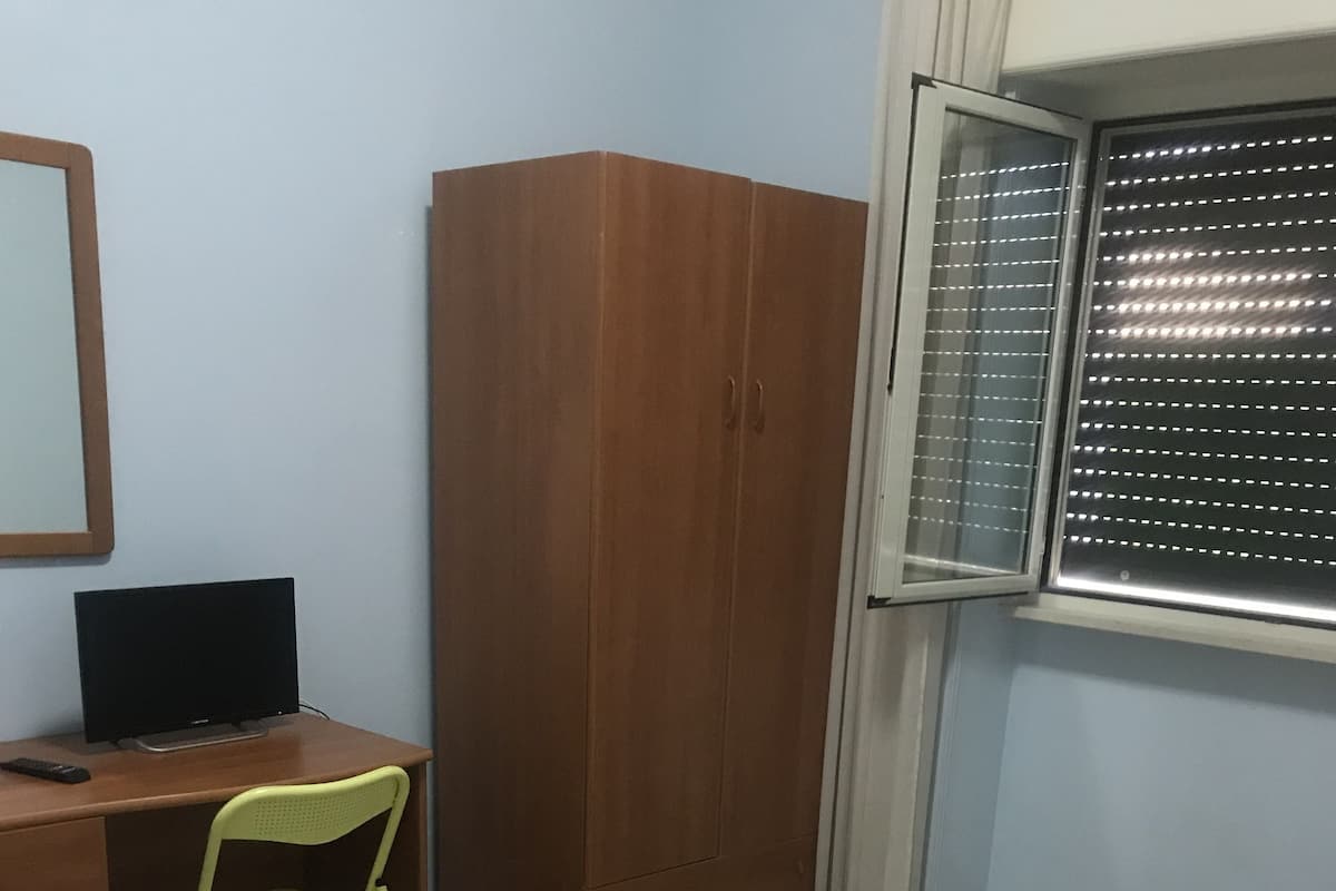Caja de seguridad en la habitación, wifi gratis y ropa de cama 