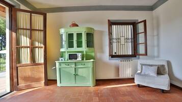 Comfort Suite, 1 Bedroom (Pioppo) | Living area