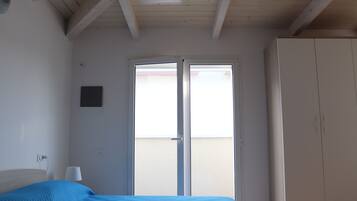 Una cassaforte in camera, una scrivania, ferro/asse da stiro, Wi-Fi