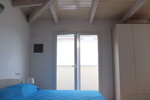 Una cassaforte in camera, una scrivania, ferro/asse da stiro, Wi-Fi