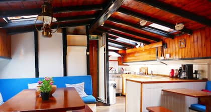 Boat apartment Rotterdam Fokkelina