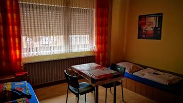 Double Room, Shared Bathroom | Free WiFi