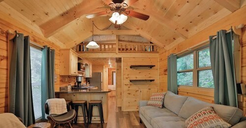 Bryce Cabin | Lookout Mtn. Tiny Home w/ Swim Spa