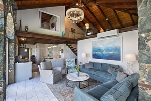 Smart-TV, DVD-Player, Bücher, Videothek