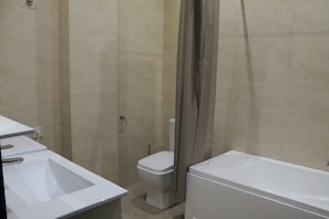 Standard Apartment (10 Giorgi Kuchishvili Street 2) | Bathroom amenities