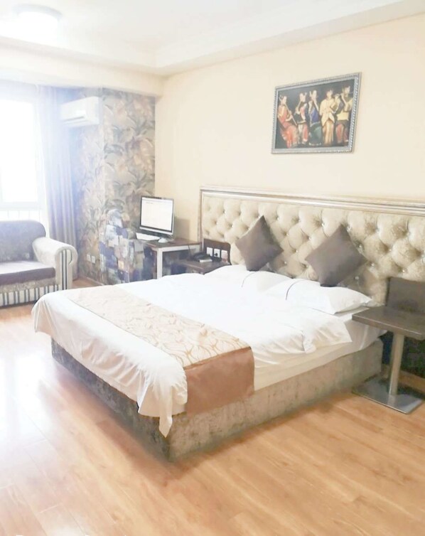 Chambre Double Standard | Couette en duvet d'oie, bureau, rideaux occultants, Wi-Fi gratuit