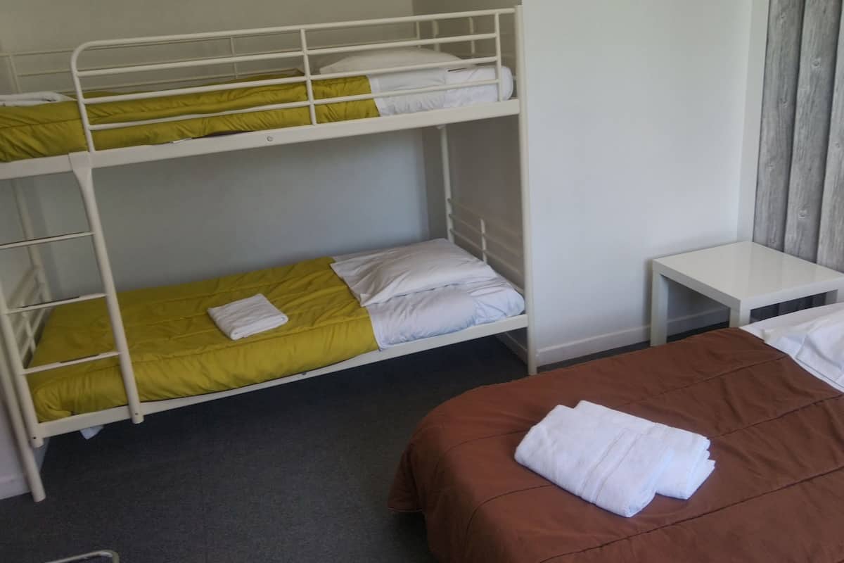 Basic Quadruple Room (n°9)