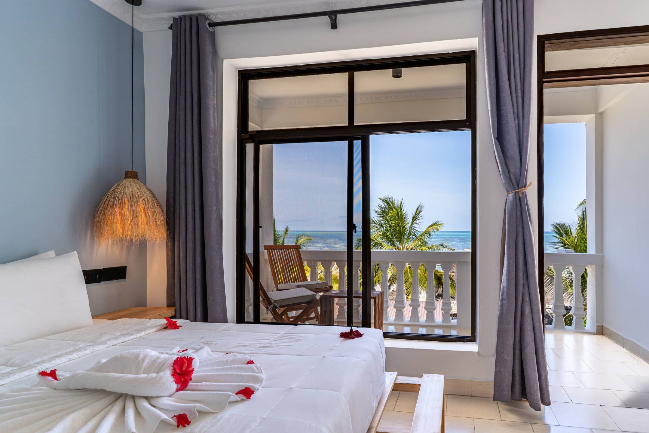 Habitación Deluxe doble, vistas al mar | Ropa de cama de alta calidad y decoración individual