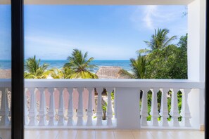 Deluxe Double Room, Sea View | Premium bedding, individually decorated, individually furnished