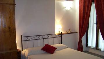 Desk, iron/ironing board, cots/infant beds, free WiFi