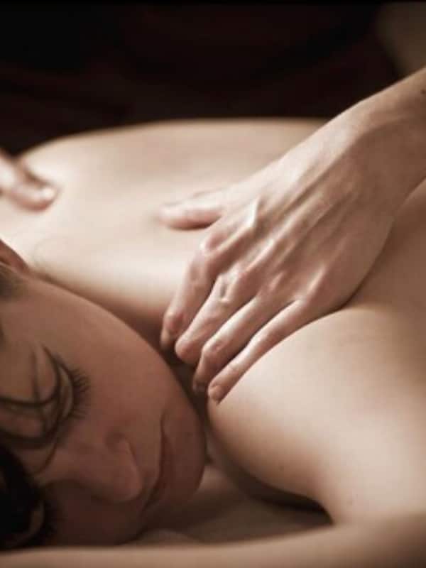 Sauna, bilik wap, rawatan badan, balut badan, lulur badan, rawatan muka