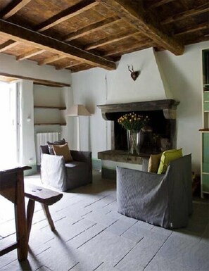 Comfort Apartment (Contessa Rossa) | Living room | Flat-screen TV - Sasso al Melo (Abetone Cutigliano)