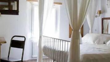 Romantic Apartment (Pinklady) | Individually decorated, individually furnished, soundproofing