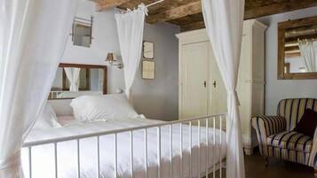 Individually decorated, individually furnished, soundproofing