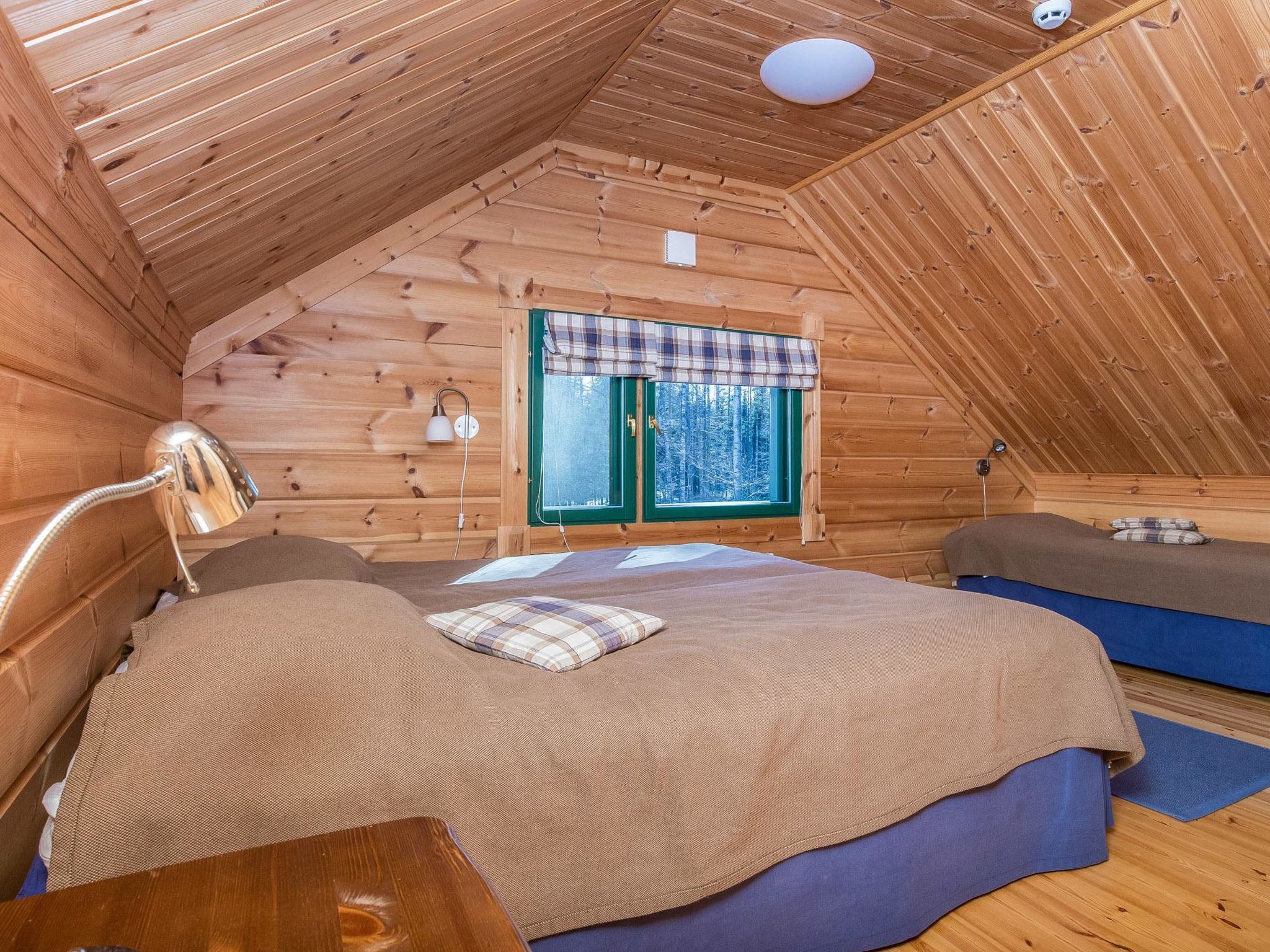 2 間睡房、上網