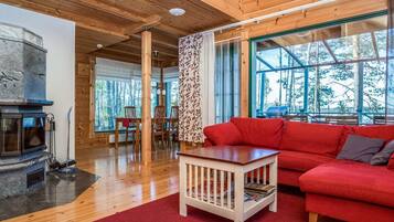 Een televisie en een dvd-speler