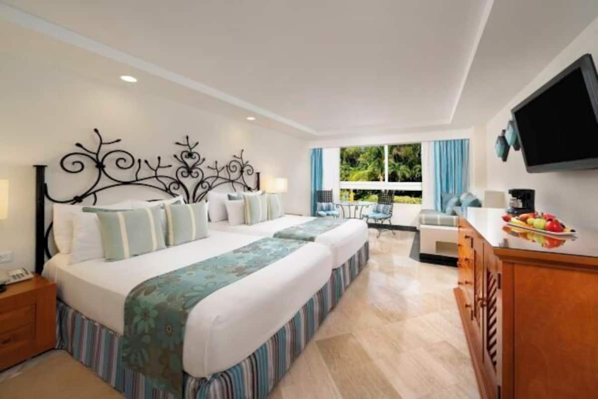 Minibar, blackout drapes, iron/ironing board, free WiFi