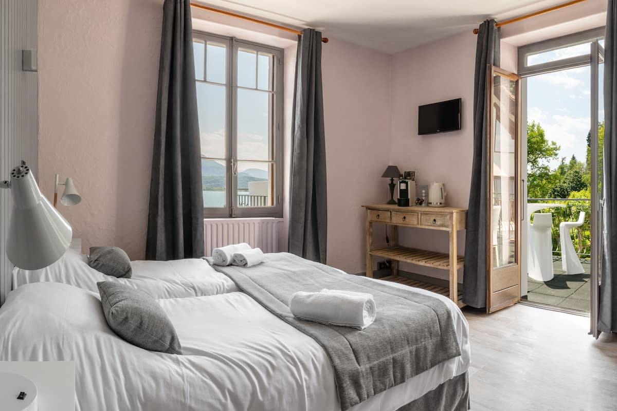 Chambre, vue lac
