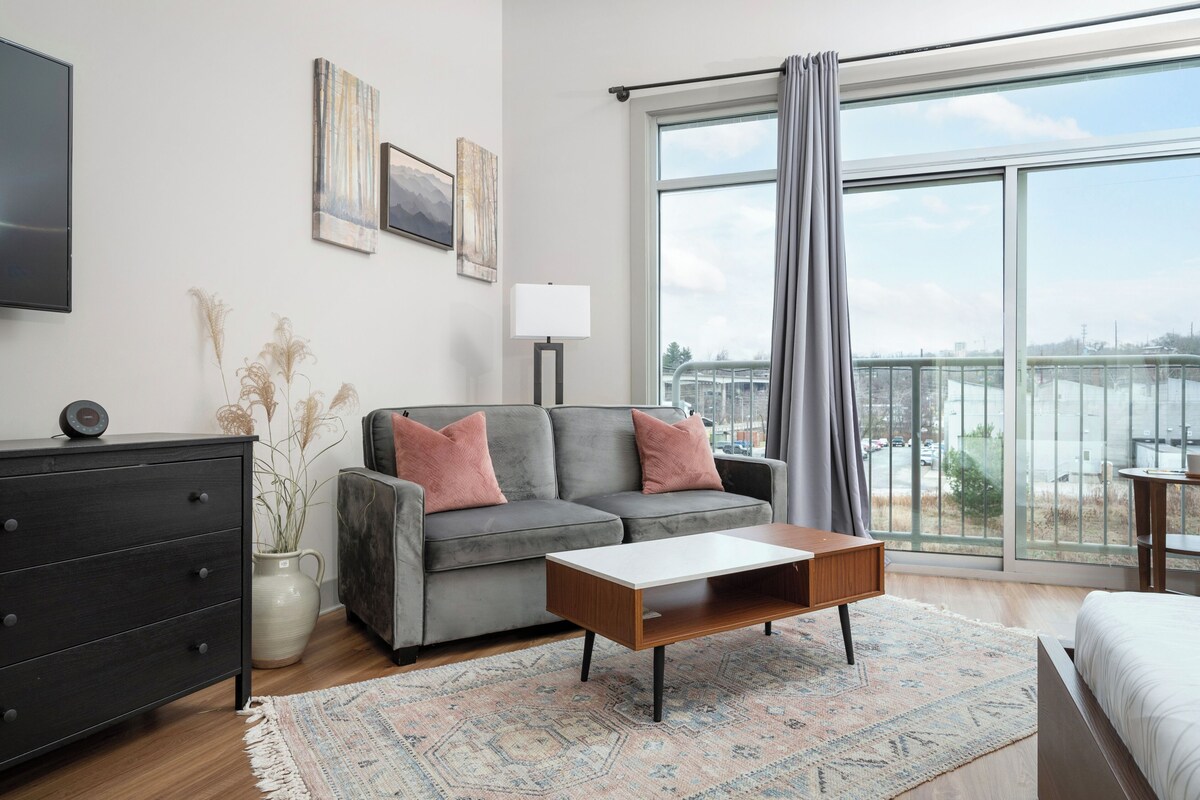 The Mount Mitchell Room | In-room safe, laptop workspace, blackout drapes, iron/ironing board