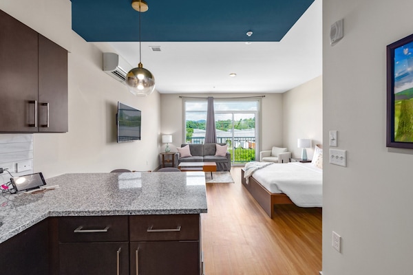The Craggy Garden Room | In-room safe, individually decorated, individually furnished
