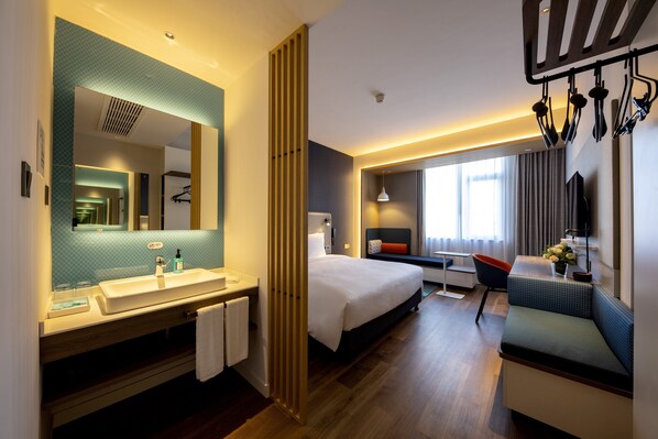 ห้องสแตนดาร์ด, เตียงคิงไซส์ 1 เตียง (Extra Floor Space)