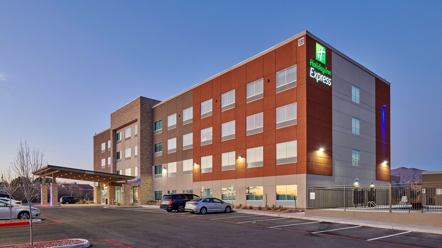 Holiday Inn Express & Suites El Paso - Sunland Park Area by IHG