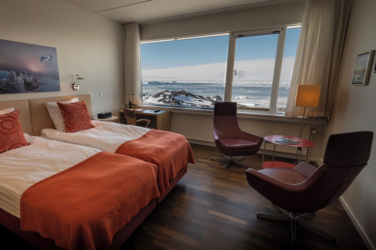 Superior-Doppel- oder -Zweibettzimmer