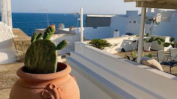 Honeymoon Double Room, 1 Bedroom | Terrace/patio