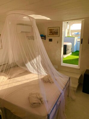 Honeymoon Double Room, 1 Bedroom | Free WiFi - B&B Il Centro Storico (Gallipoli)