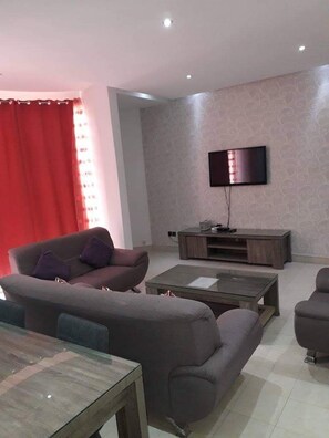 Apartment, 2 Bedrooms | Living room | TV - Résidence Taissir (Dakar)