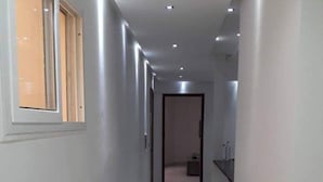 Hallway - Résidence Taissir (Dakar)