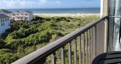 Ocean front Sands Villa, boat parking, indoor + outdoor pools Wide beach