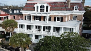 Unclassified image, 3 of 57, button - Battery Carriage House Inn (Charleston)