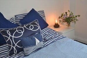 1 bedroom, iron/ironing board, WiFi, bed sheets - The Bay Filey Pets WIFI Pool Gym First Floor Modern Apartment EAST COAST ESCAPE (Filey)