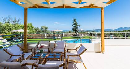 Anatoli Villa, Tranquil Retreat! Child Friendly Villa, Ping Pong & Playground!