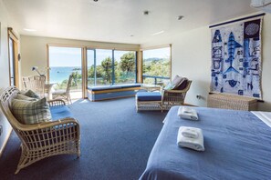 8 chambres, fer et planche à repasser, Wi-Fi, draps fournis