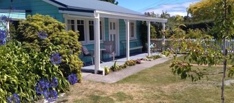 Marchez jusqu'au quai et au village