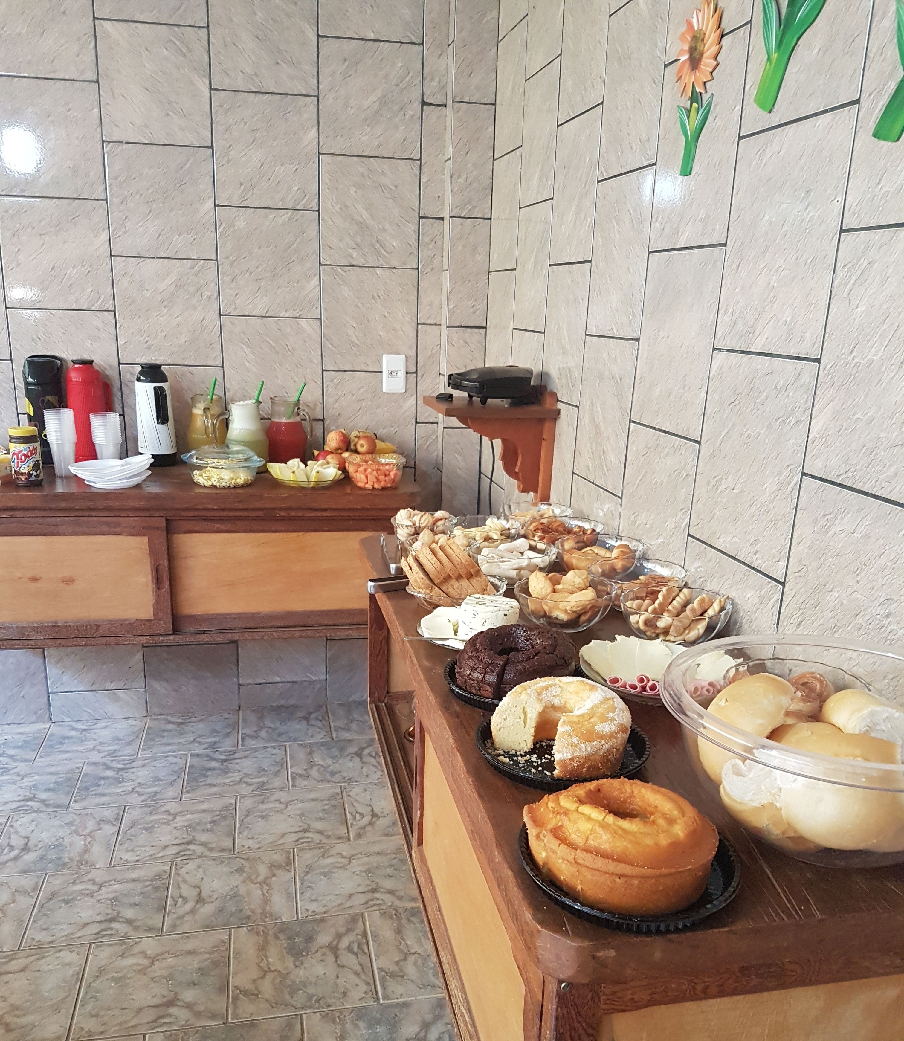 Petit déjeuner buffet compris les week-ends