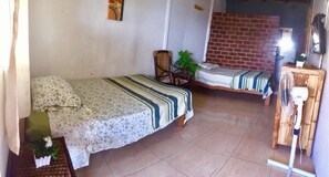 Phòng 2 giường đơn cơ bản | Truy cập Internet không dây miễn phí, bộ trải giường