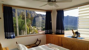 全景公寓, 1 間臥室, 廚房, 山景 | 高級寢具、羽絨被、手提電腦工作空間、遮光窗簾/窗簾