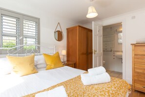 3 Schlafzimmer, Bügeleisen/Bügelbrett, Reisekinderbett, kostenloses WLAN