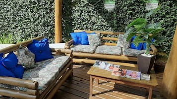 Área de estar no saguão