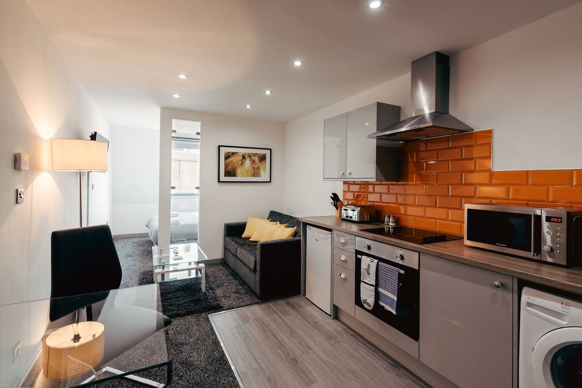 The Gentleman Jack Apartment 215 | 1 bedroom, premium bedding, iron/ironing board, WiFi (free)