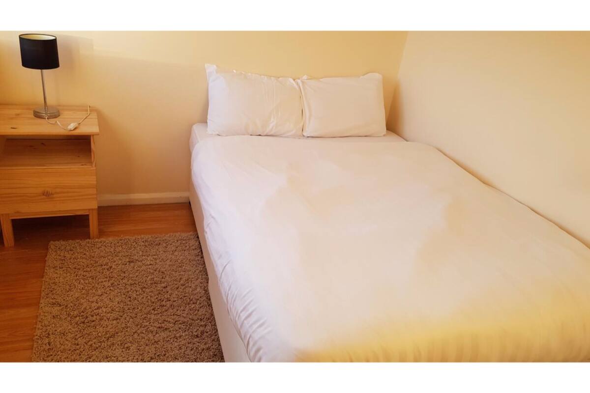 Chambre Standard, 2 lits une place (Shared)