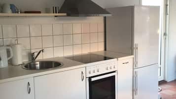Kühlschrank, Ofen, Herdplatte, Geschirrspüler