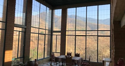 Spacious and secluded Architectural gem with stunning mountain views.